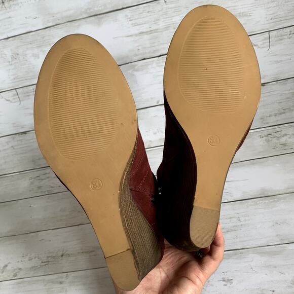 NEW Diba Blake Lace Up Suede Wedge Boots Booties in Burgundy - Picture 6 of 7